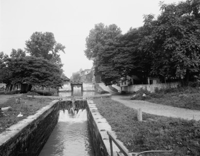 Lower locks, C & O canal, Washington, D.C., c.between 1910 and 1920. Creator: Unknown.