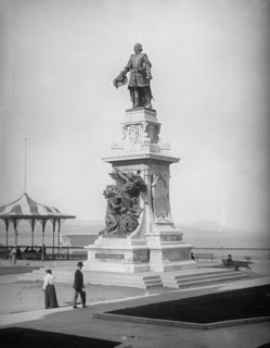 Champlain's statue, Quebec, between 1910 and 1920. Creator: Unknown.