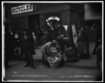 Italian bread peddlers, Mulberry St., New York, c1900. Creator: Byron Company.