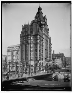 Pabst Bl'g., Milwaukee, between 1900 and 1915. Creator: Unknown.