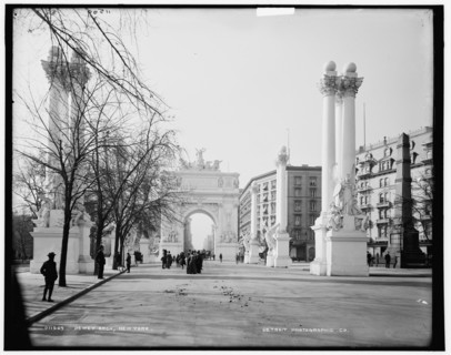 Dewey Arch, New York, between 1899 and 1901. Creator: Unknown.