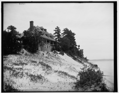 Mr. F.W. Rice's cottage, Harbor Point, between 1890 and 1901. Creator: Unknown.