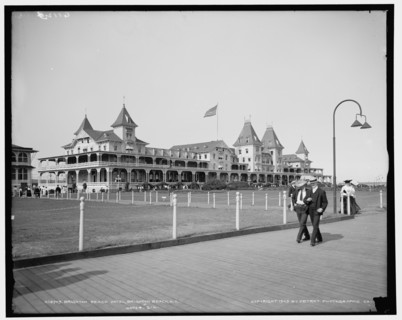Brighton Beach Hotel, Brighton Beach, N.Y., c1903. Creator: Unknown.
