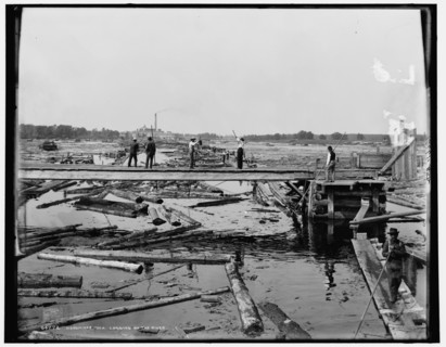 Menominee, Mich., logging on the river, c1898. Creator: Unknown.