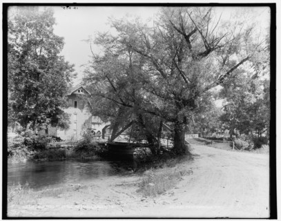 Old mill at Minsi, Marshall Creek, Pa., between 1890 and 1901. Creator: Unknown.