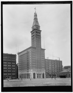 Montgomery Ward & Co. building, Chicago, between 1900 and 1906. Creator: Unknown.