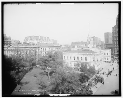 City Hall Park, New York, between 1900 and 1906. Creator: Unknown.
