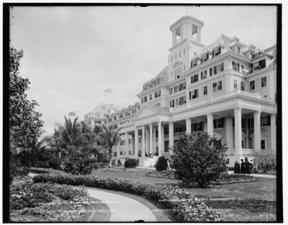 Hotel Royal Poinciana, Palm Beach, Fla., c1900. Creator: Unknown.