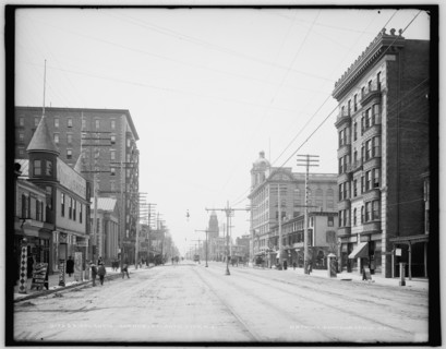 Atlantic Avenue, Atlantic City, N.J., between 1900 and 1906. Creator: Unknown.