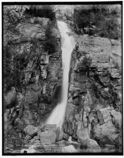 Silver cascade, lower part, Crawford Notch, White Mountains, between 1890 and 1901. Creator: Unknown.