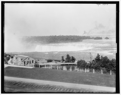 Falls from Falls View, Niagara Falls, N.Y., between 1880 and 1899. Creator: Unknown.