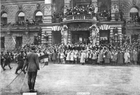 'Petain et Foch a Strasbourg; a Strasbourg, le 25 novembre 1918, sur le place de la..., 1918. Creator: Unknown.