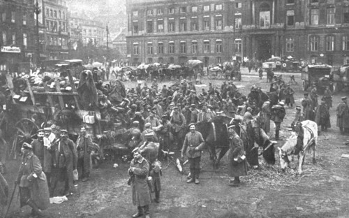 'Ils S'en Vont; Unrassemblement allemand sur la place Saint-Lambert, a Liege; au fond..., 1918. Creator: Unknown.