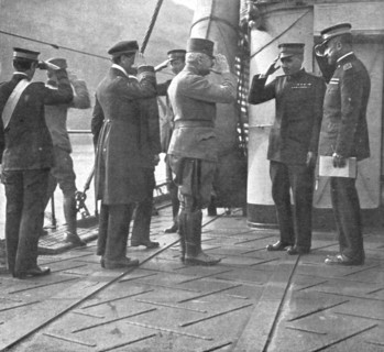 'Du Bosphore a L'Adriatique; Le general autrichien Pflanzer Baltin recu a bord du navire..., 1918. Creator: Unknown.