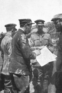 'Les specialistes dans la bataille: Pionniers et Sapeurs; La releve des sapeurs francais..., 1916. Creator: Unknown.