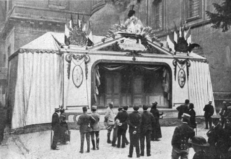 ''La Bataille de la Somme; Le Theatre du front', 1916. Creator: Unknown.