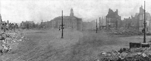 ''La Destruction de Cambrai; Dans Cambrai devaste et livre aux flammes; la place d'Armes..., 1918. Creator: Unknown.