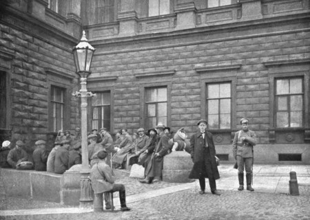 ''La terreur Rouge; La "Bourgeoisie" traquee; groupe d'otages arretes par les Rouges devant..., 1918 Creator: Robert Vaucher.