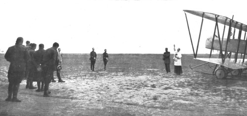 ''Le bapteme de l' "Oiseau"; Avant son premier vol au-dessus des lignes ennemies..., 1915. Creator: Unknown.
