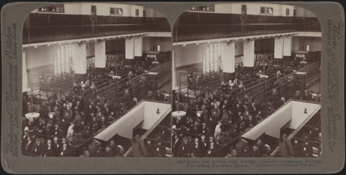 Immigrants arrived from foreign countries to the New York Harbor, c.1900. Creator: Underwood & Underwood.