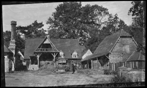 South Park Farm, Smarts Hill, Penshurst, Sevenoaks, Kent, 1940-1948. Creator: Ethel Booty.