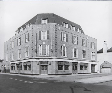 Angel Tavern, Fore Street, Edmonton, Enfield, Greater London Authority, 1930-1934. Creator: Unknown.