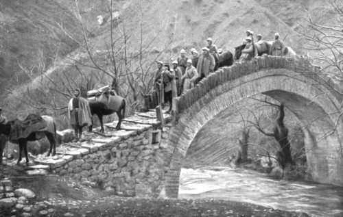 'La campagne d'hiver en Orient; Sur la route de Santi-Quaranta a Monastir: la traversee..., 1917. Creator: Unknown.