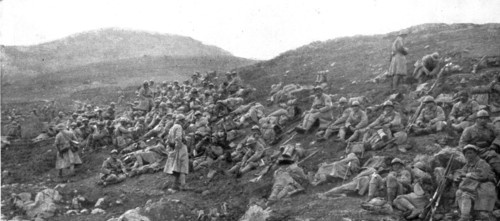 'La campagne d'hiver en Orient; Au Nord de Monastir, le 18 mars 1917: le 272 regiment..., 1917. Creator: Unknown.