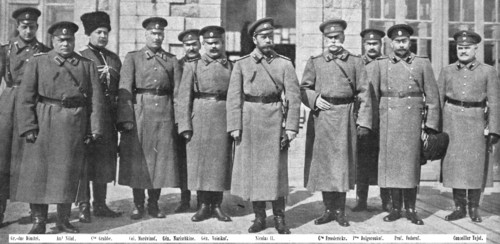 'La Fin d'une Regime et d'un Regne; La suite au quartier general de Mohilev; a gauche..., 1917. Creator: Unknown.