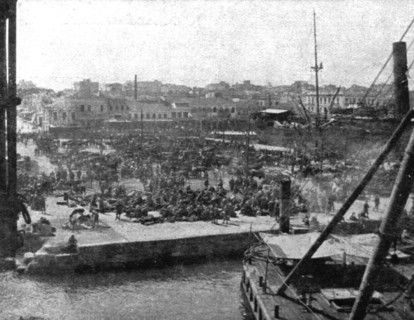 'Les Evenements de Grece; Le 12 juin 1917, a 17 heures: la cavalerie et le materiel debarques...1917 Creator: Unknown.