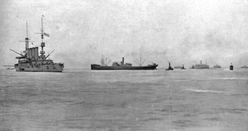 'Les Premiers Contingents Americains en France; L'entrée des transports americains sous..., 1917. Creator: Unknown.