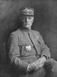 'Fayolle; Le general Fayolle, commandant du groupe d'armees qui sauva amiens de la ruee..., 1918. Creator: Benjamin.