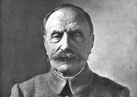 'Foch chef unique; Le general Foch qui recut, le 26 mars a Doullens, la mission de..., 1918. Creator: Unknown.