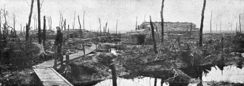 'L'offensive ennemie dans les Flandres; Le terrain et les ouvrages ou l'ennemi avait..., 1918. Creator: Unknown.