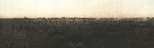 'A l'est de Montdidier; progression d'un bataillon vers Fescamps, le 10 aout 1918..., 1918. Creator: Unknown.