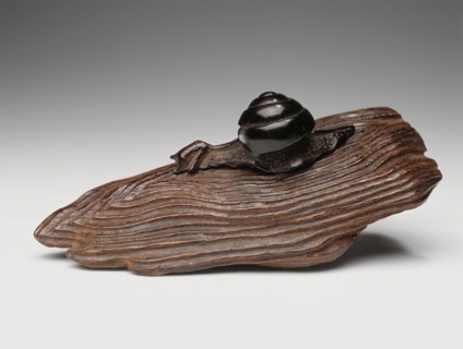 Snail on Log, c.1770. Creators: Unknown, Seiyodo Tomiharu.