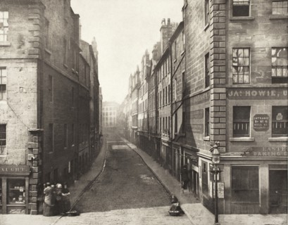 Bell Street From High Street (#14), Printed 1900. Creator: Thomas Annan.