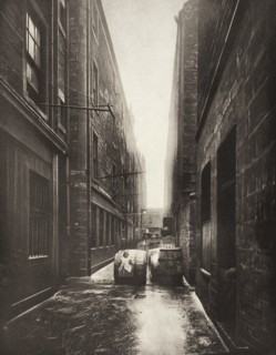 Close No. 11 Bridgegate (#44), Printed 1900. Creator: Thomas Annan.