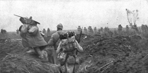 'Notre Attaque du 12 septembre 1916 ; Le depart de l'attaque, a midi trente: la premiere vague attei Creator: Unknown.