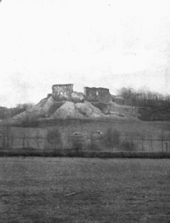 'Le Royaume de la Mort'; Apres: Coucy-le-Chateau, vu du meme point', 1917. Creator: Unknown.