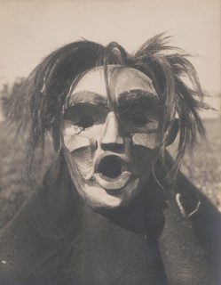 Tsunukwalahl-Qagyuhl, c1914. Creator: Edward Sheriff Curtis.