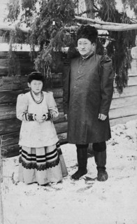 A man with his daughter, late 19th cent - early 20th cent. Creator: I Popov.
