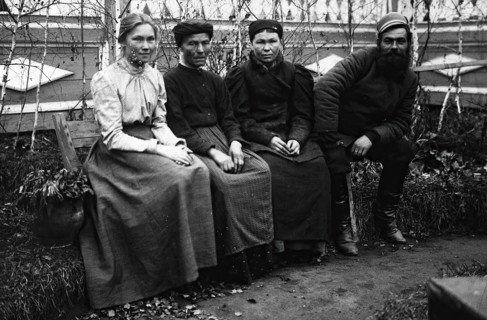 Old Believer family, 1890. Creator: Unknown.