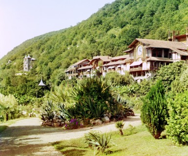 Temporary inn, Gagra, between 1905 and 1915. Creator: Sergey Mikhaylovich Prokudin-Gorsky.