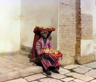 Flatbreads vendor, Samarkand, between 1905 and 1915. Creator: Sergey Mikhaylovich Prokudin-Gorsky.