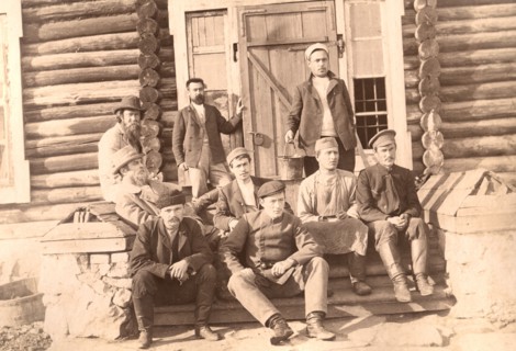 On the Porch of the Prison Building, 1906-1911. Creator: Isaiah Aronovich Shinkman.