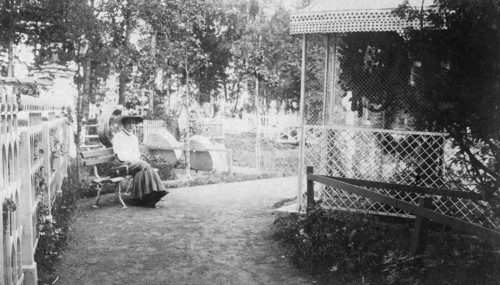 Mikhail Alekseevich Pavlov's Sister, Maria. Tsarskoe Selo, Kazan Cemetery, 1905. Creator: Unknown.