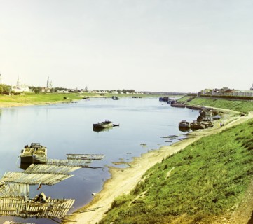 Tver'. Left: Otroch Monastery, Ekaterininskaia Church, Church of Sts. Mina, Victor and..., 1910. Creator: Sergey Mikhaylovich Prokudin-Gorsky.