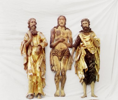 Seventeenth-century plashchanitsa [shroud with the image of Christ], in the middle..., 1911. Creator: Sergey Mikhaylovich Prokudin-Gorsky.