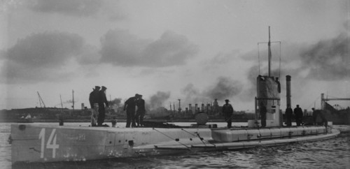 Submarine "U-14", 17 Nov 1914 (date created and published later). Creator: Bain News Service.
